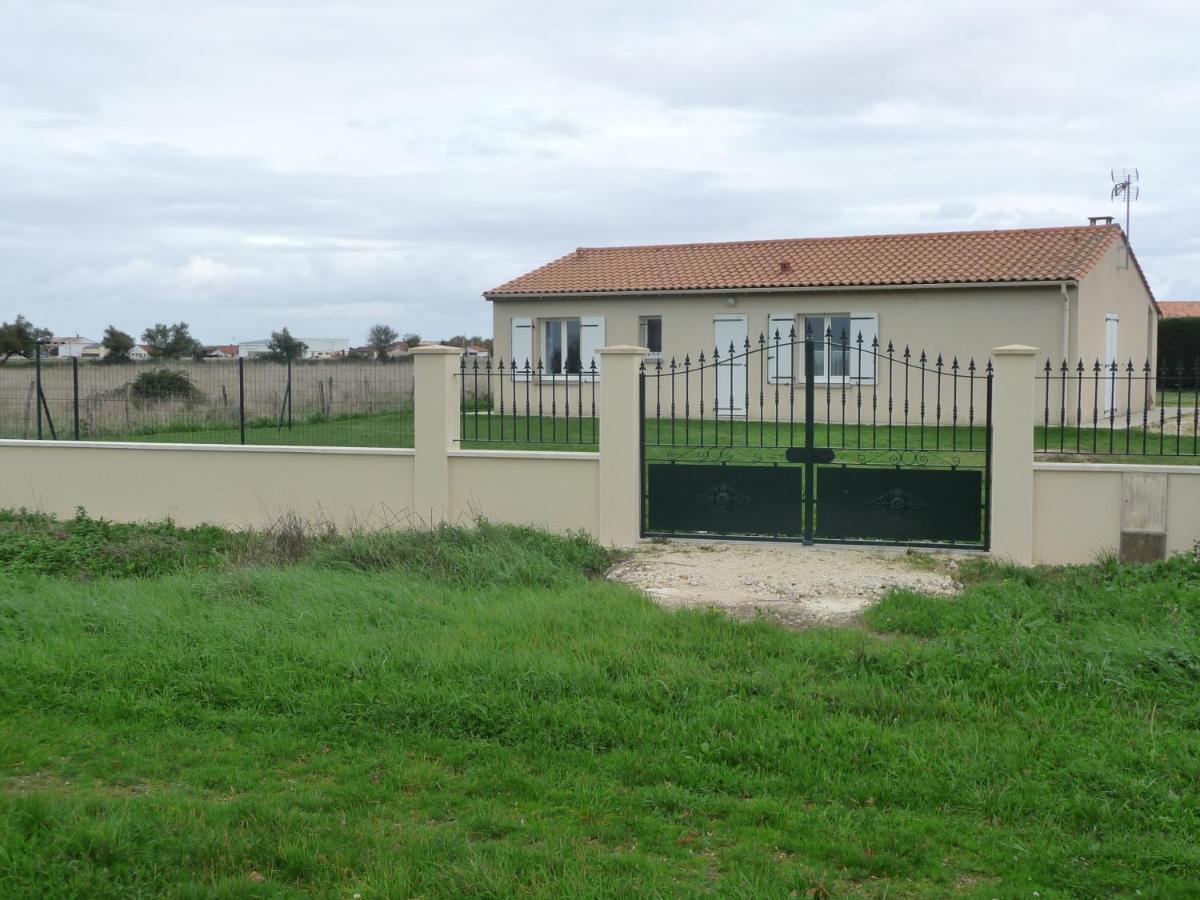 Le Marais Vila LʼÉguille Exterior foto
